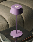 Hugo kabellose Tischlampe Violet
