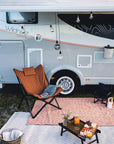 Der Flextrash in 5L besteht aus recycelten PET Flaschen und ist der perfekte Campingmülleimer mit seinen verschiedenen Befestigungsmöglichkeiten | Jetzt kaufen bei Wildnest Glamping