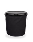 Der Flextrash in 5L besteht aus recycelten PET Flaschen und ist der perfekte Campingmülleimer mit seinen verschiedenen Befestigungsmöglichkeiten | Jetzt kaufen bei Wildnest Glamping