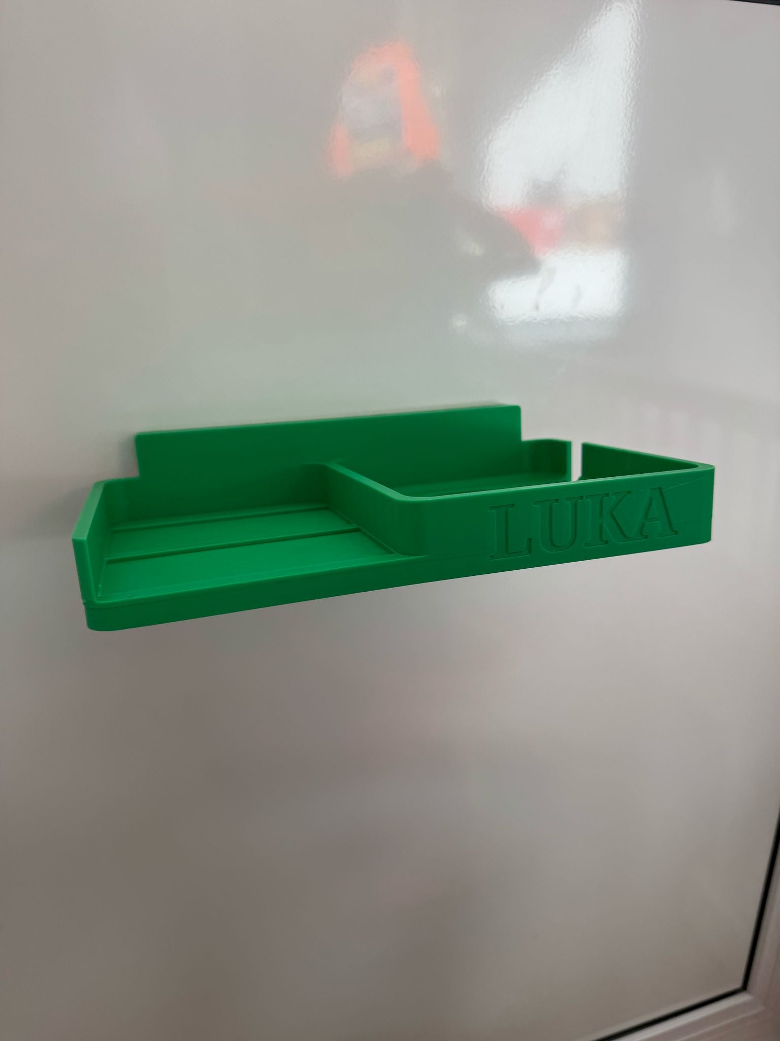 Toniebox Halterung mit Ablage – Magnetisch & Klebbar