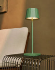 Wouter kabellose Tischlampe Salbeigrün