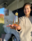 Eine schöne batteriebetriebene LED Dekoleuchte für die Reise im Wohnwagen oder Wohnmobil | Jetzt kaufen bei Wildnest Glamping