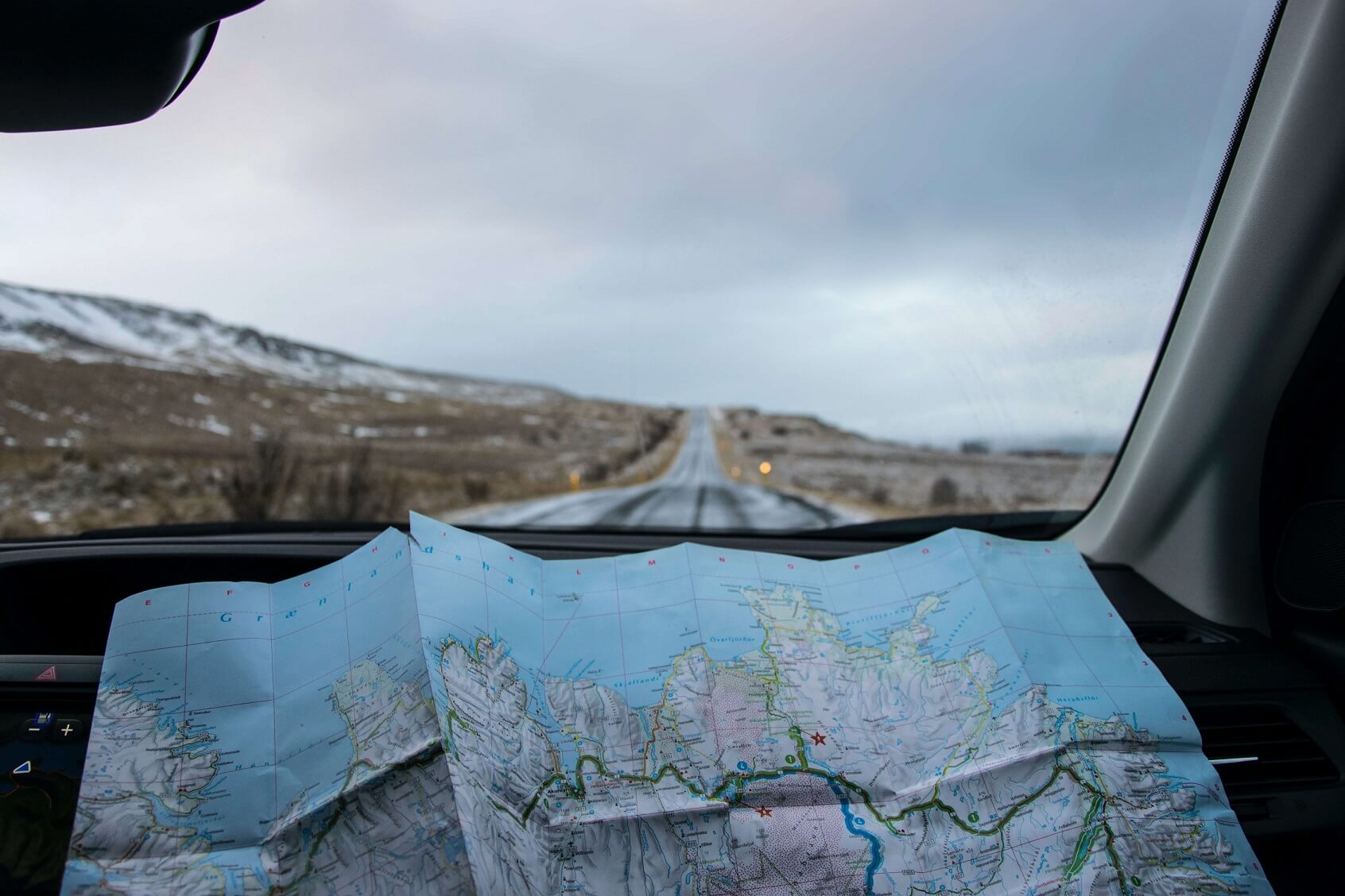 Beschäftigungsideen für Kinder während der Fahrt mit dem Camper oder Wohnmobil | Jetzt hier im Blog von Wildnest Glaping