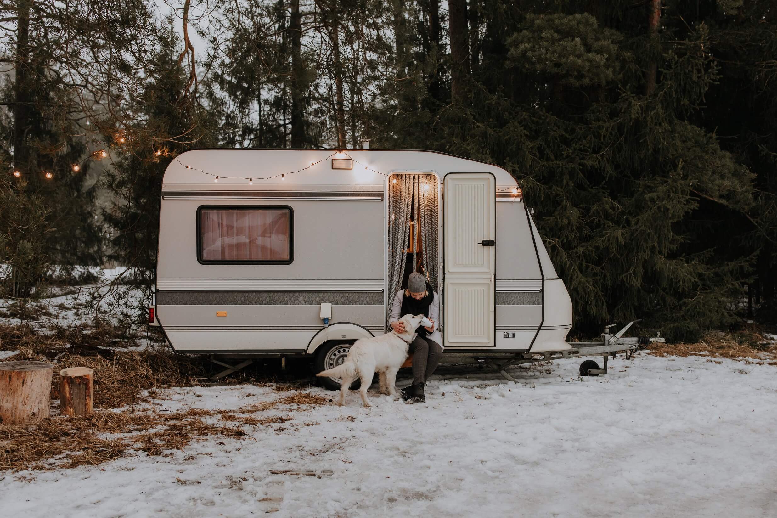 Wintercamping: Einfache Tipps für die anstehende Winterzeit mit dem Camper