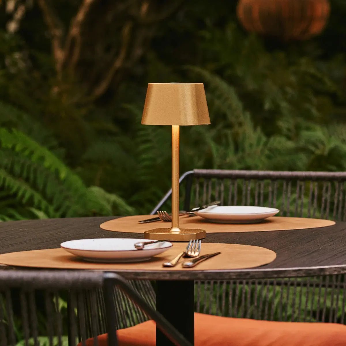 Ava kabellose Tischlampe Gold