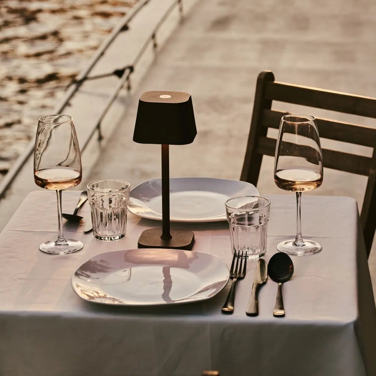 Ava kabellose Tischlampe Mokkabraun