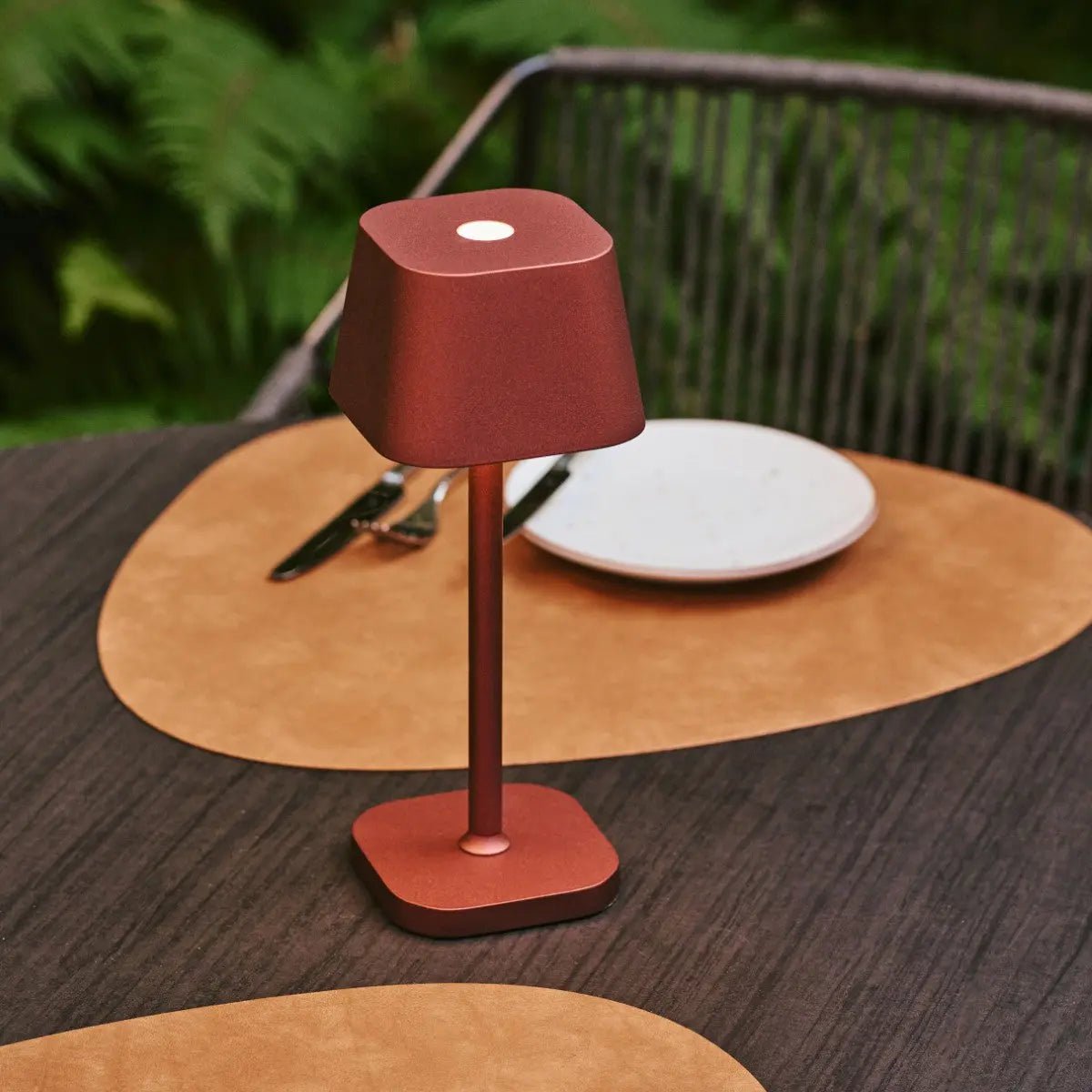 Ava kabellose Tischlampe Bronze