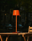 Wouter kabellose Tischlampe Orangenblüte
