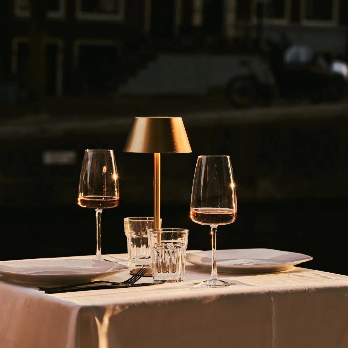 Milou kabellose Tischlampe Gold