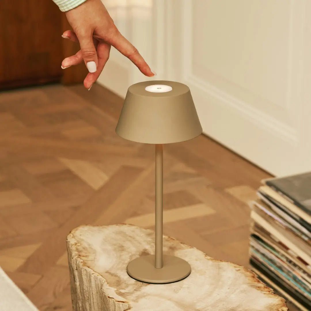 Milou kabellose Tischleuchte Koalabraun