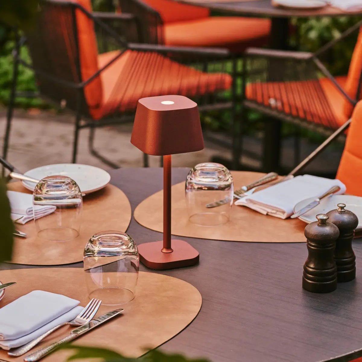 Ava kabellose Tischlampe Bronze