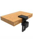 Flextrash Tableclip  an einer dicken Tischplatte geklemmt | Wohnmobil Ausstattung |  Wildnest Glamping